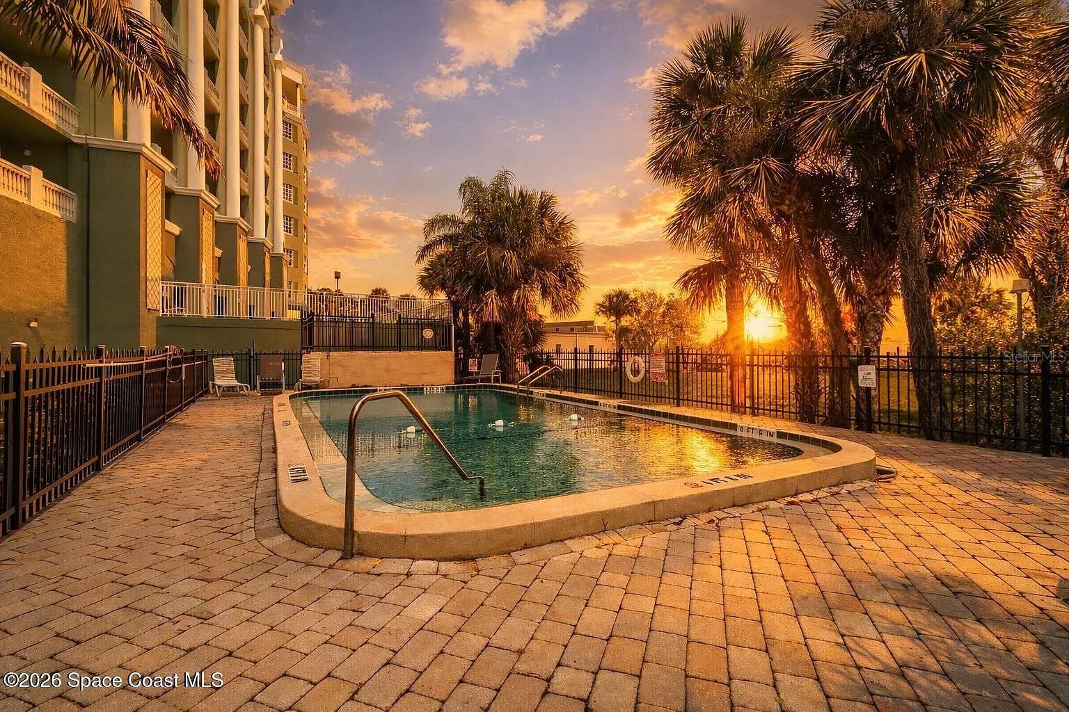 Image 19 of 26 For 1209 New Haven Avenue 404