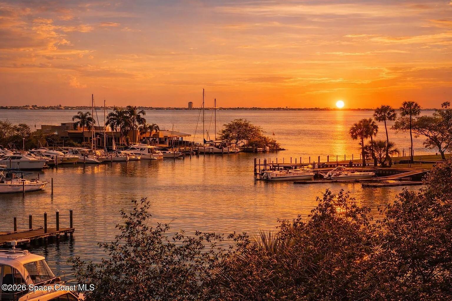 Image 21 of 26 For 1209 New Haven Avenue 404