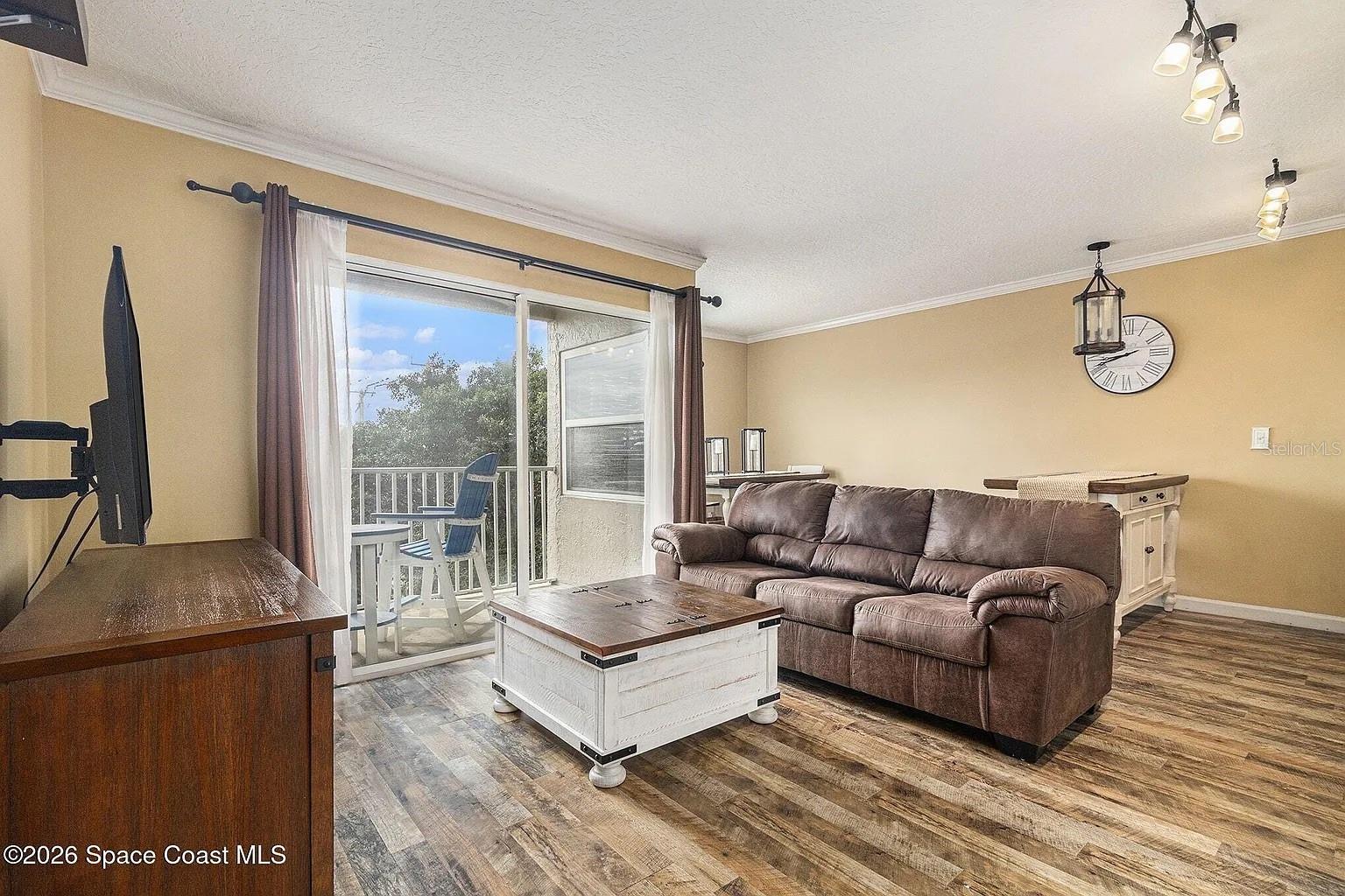 Image 8 of 26 For 1209 New Haven Avenue 404