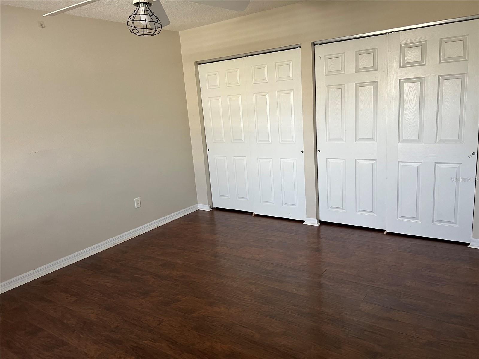 Image 11 of 15 For 1033 Willow Drive