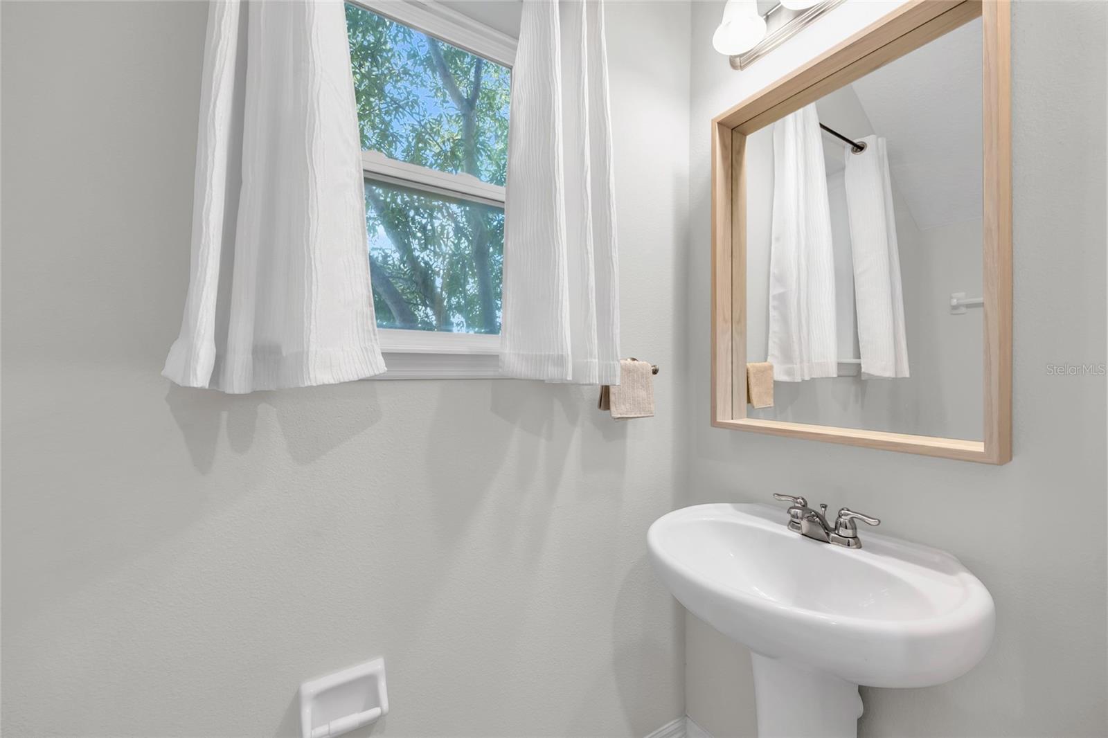 Image 4 of 38 For 3198 Turret Drive