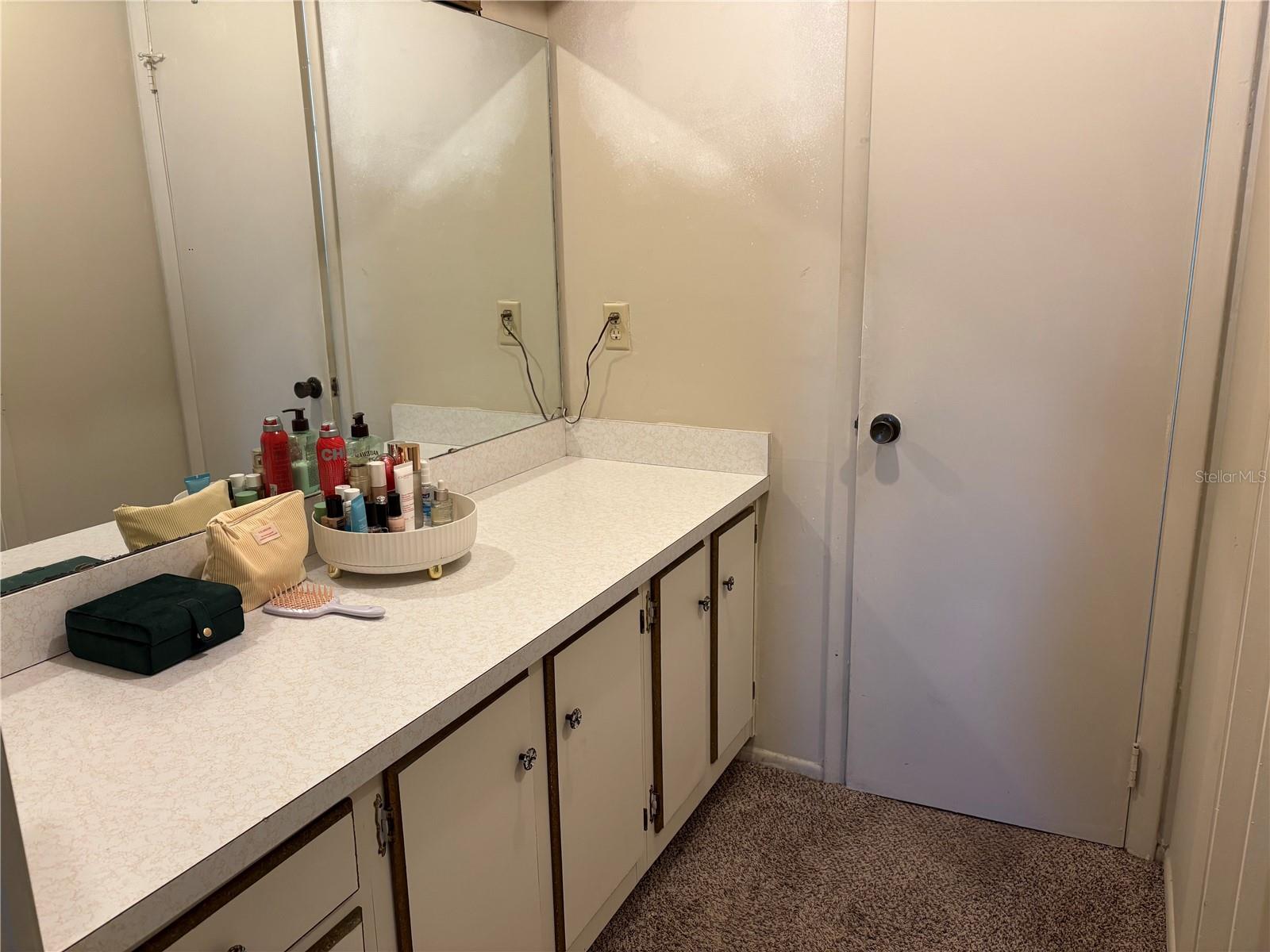 Image 12 of 30 For 10823 William And Mary Court