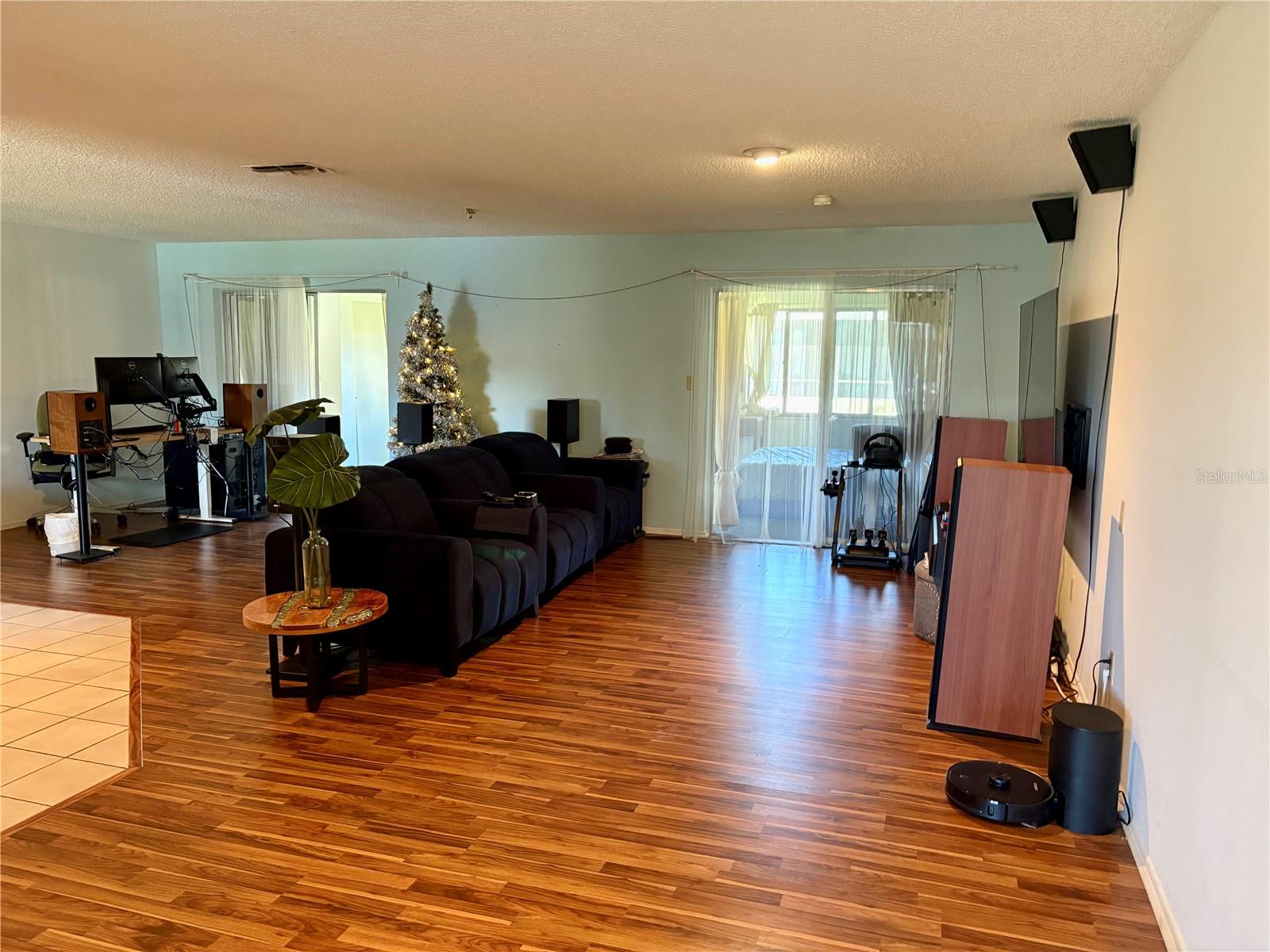 Image 21 of 30 For 10823 William And Mary Court