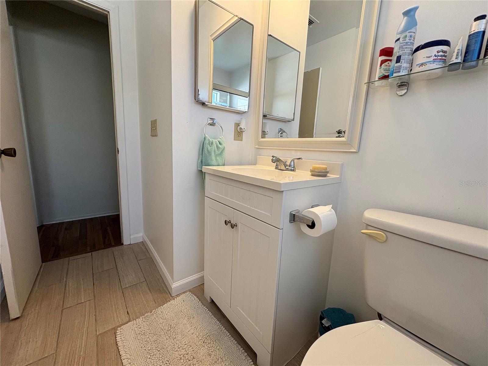 Image 8 of 30 For 10823 William And Mary Court