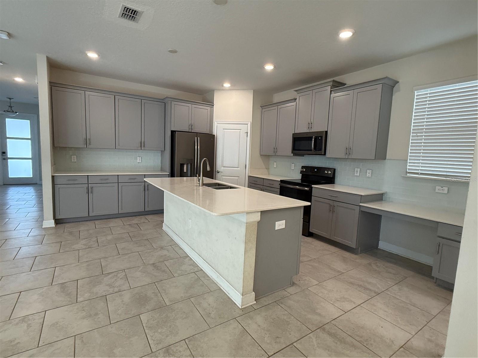 Image 11 of 21 For 9129 Pinch Shot Drive