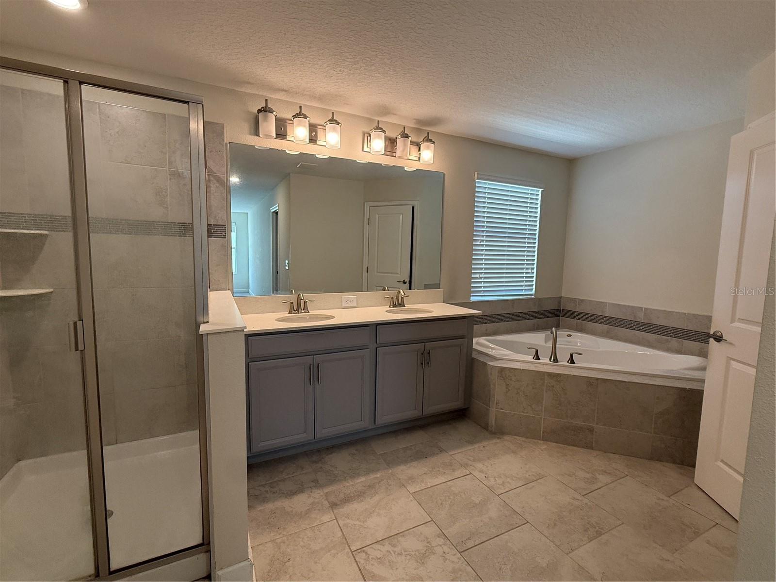 Image 19 of 21 For 9129 Pinch Shot Drive