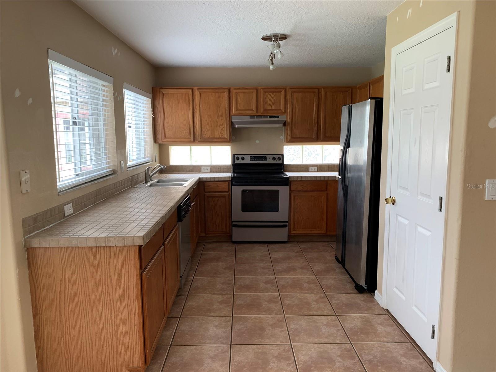 Image 4 of 11 For 3814 Regents Way