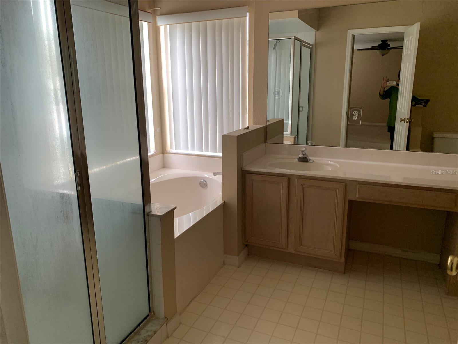 Image 8 of 11 For 3814 Regents Way