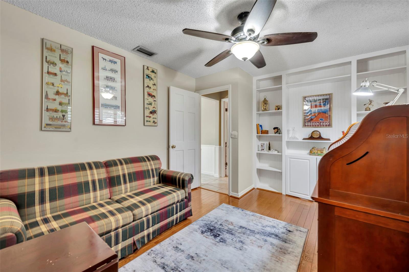 Image 23 of 50 For 109 Minnehaha Circle