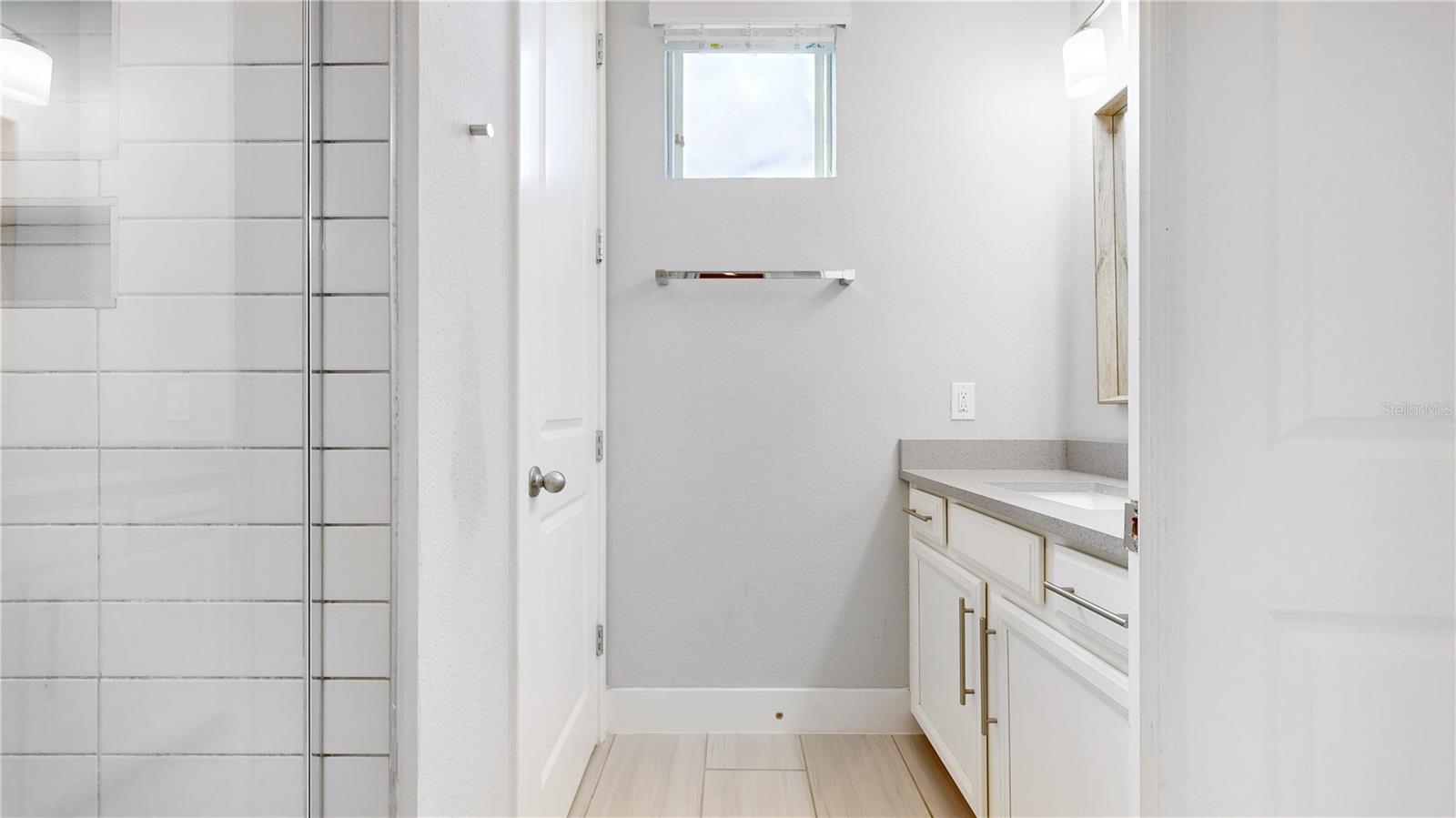 Image 15 of 30 For 7885 Berkshire Oak Alley