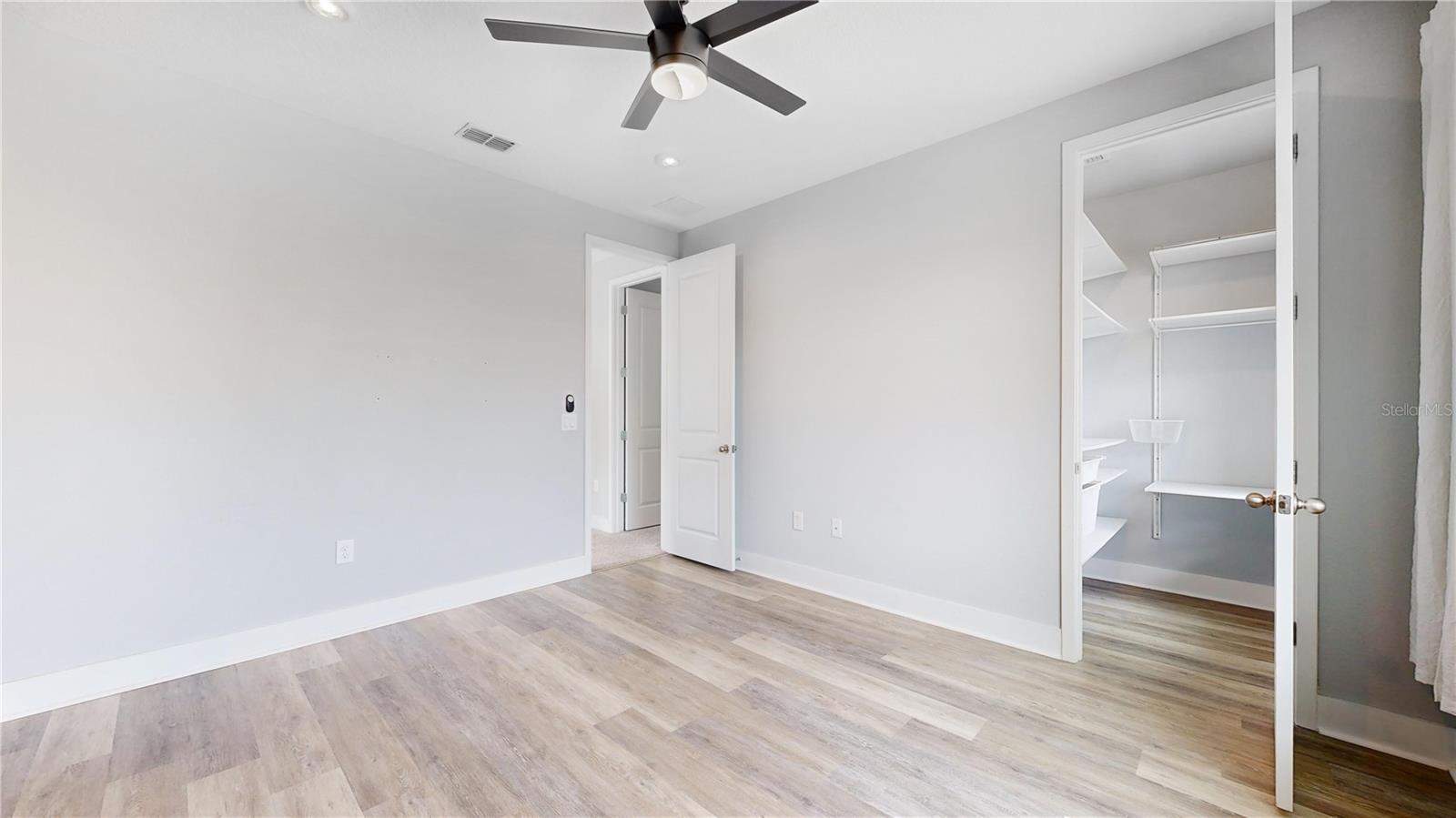 Image 25 of 30 For 7885 Berkshire Oak Alley