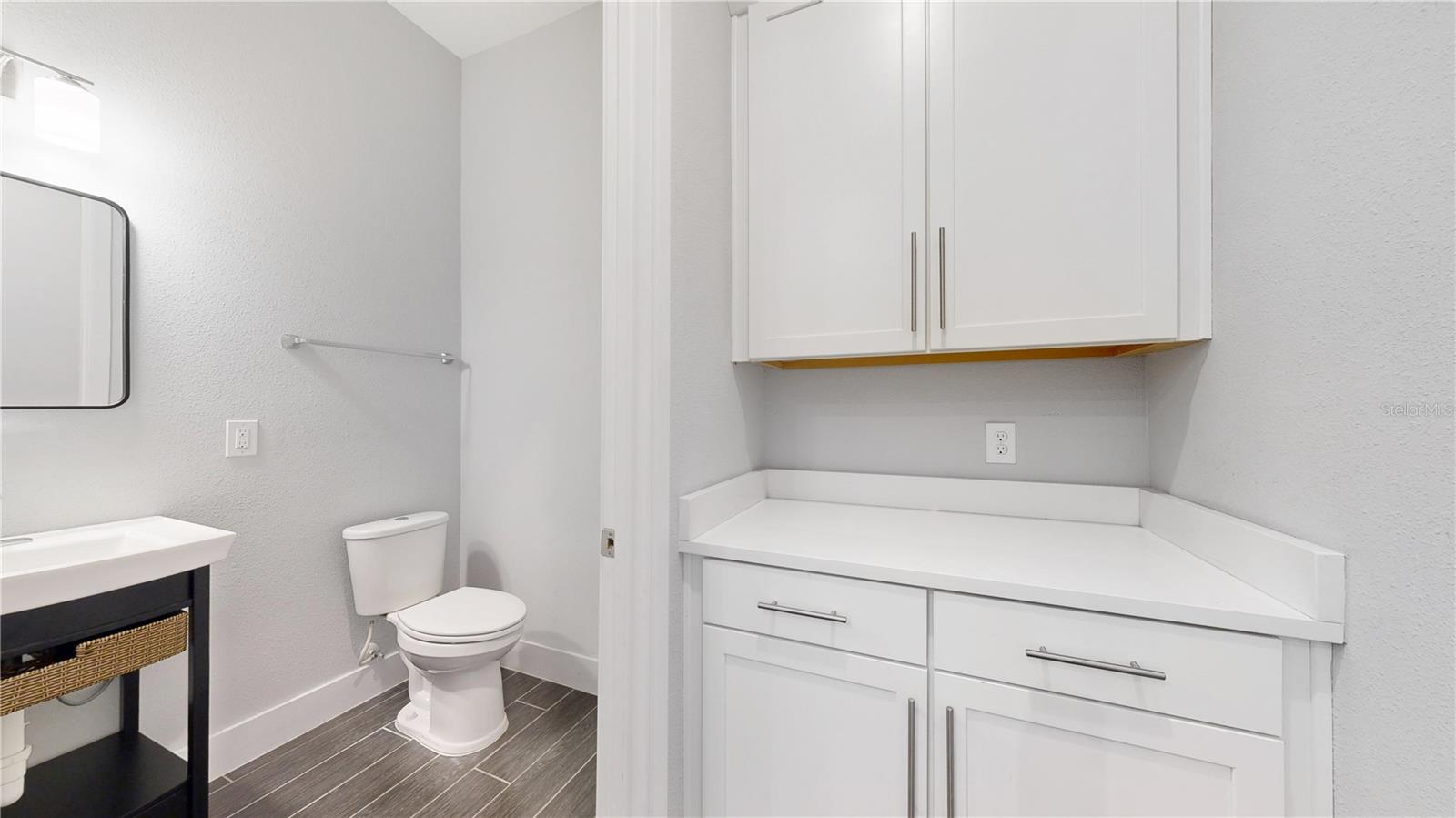 Image 27 of 30 For 7885 Berkshire Oak Alley