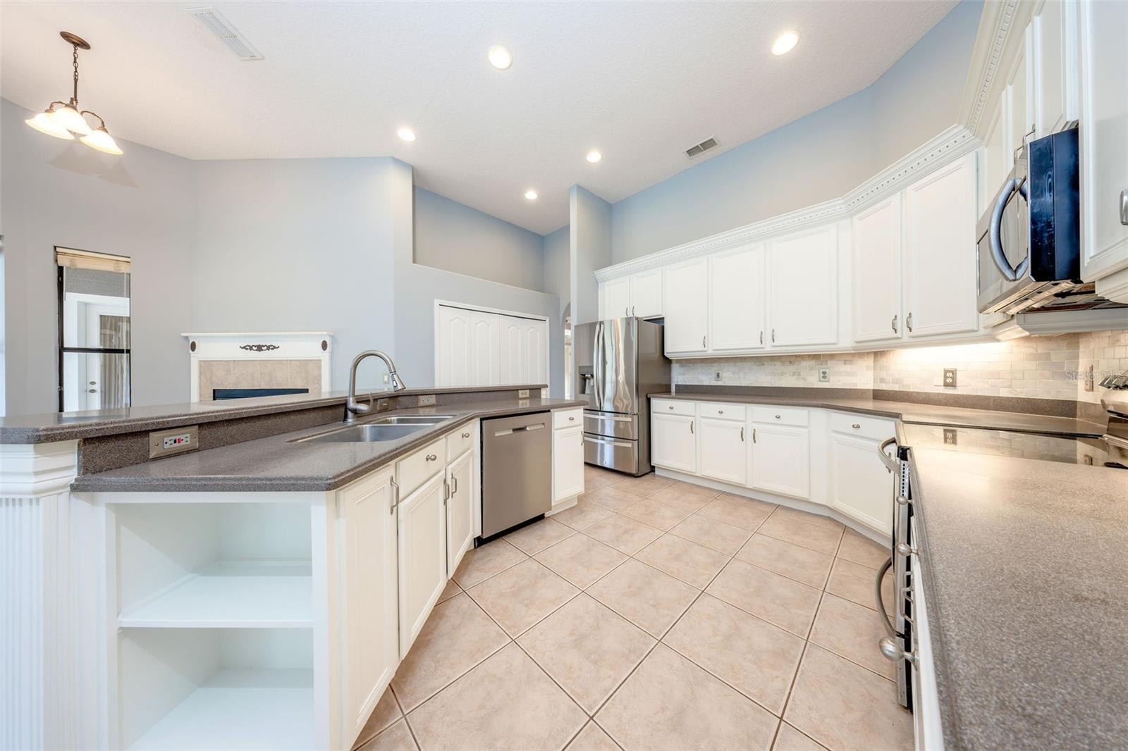 Image 2 of 57 For 5064 Hawks Hammock Way