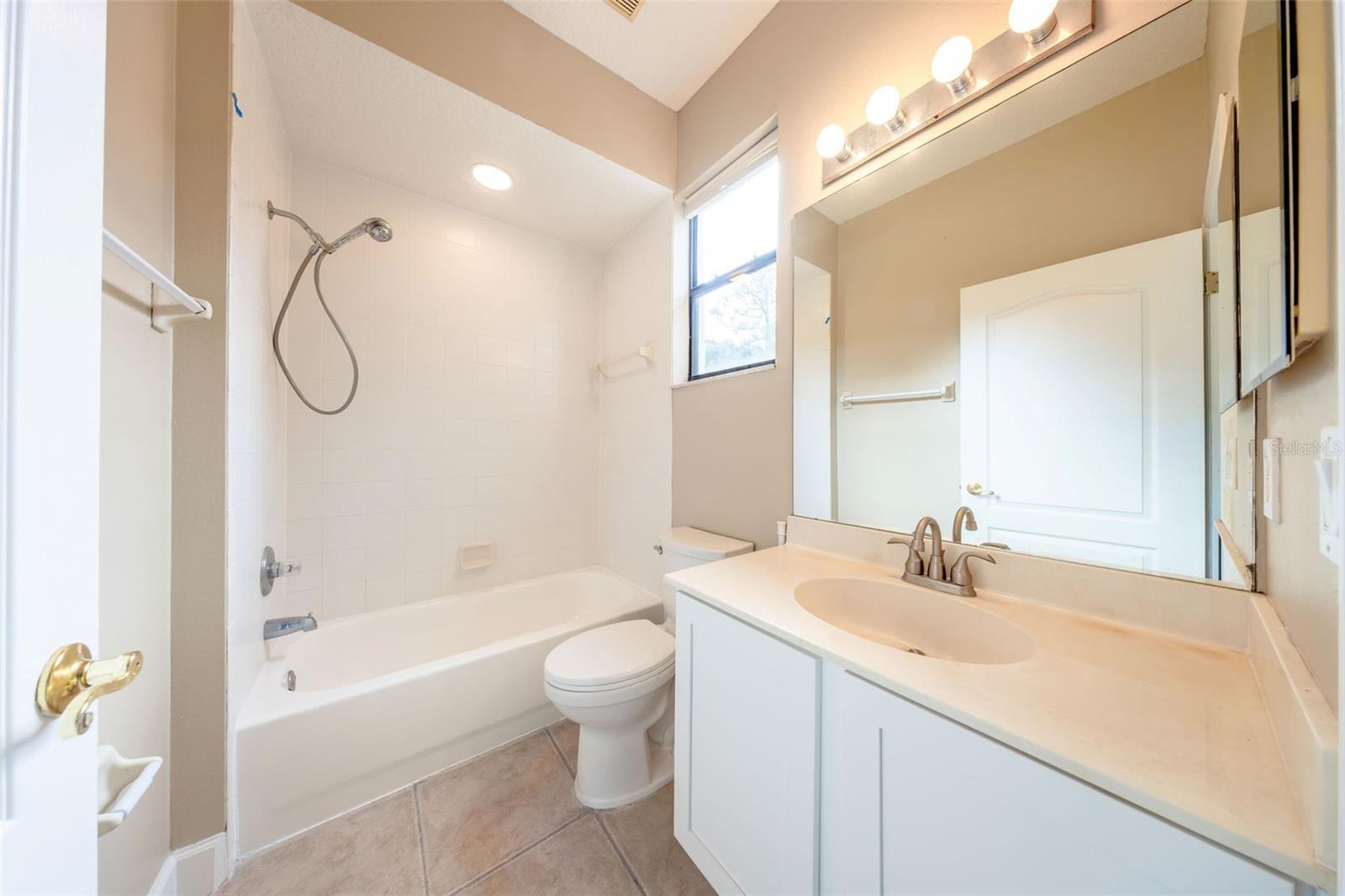 Image 32 of 57 For 5064 Hawks Hammock Way