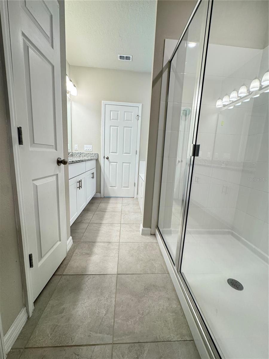 Image 17 of 31 For 440 Venetian Palms Boulevard