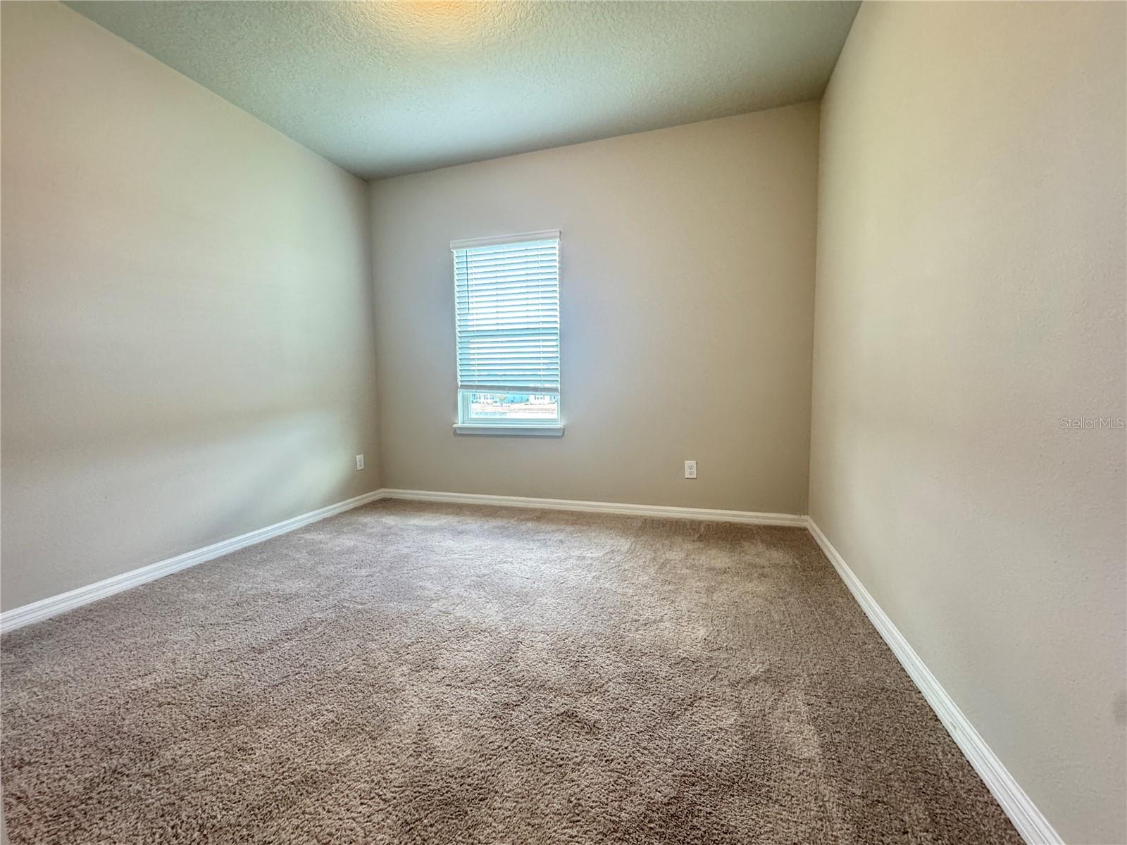 Image 20 of 31 For 440 Venetian Palms Boulevard