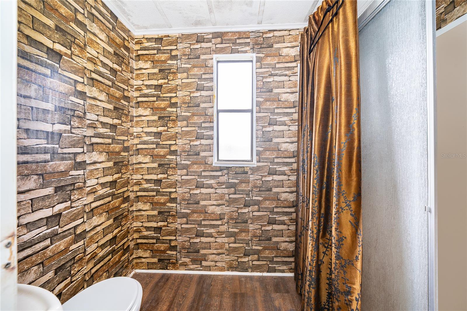 Image 13 of 28 For 2733 Cranmoor Drive