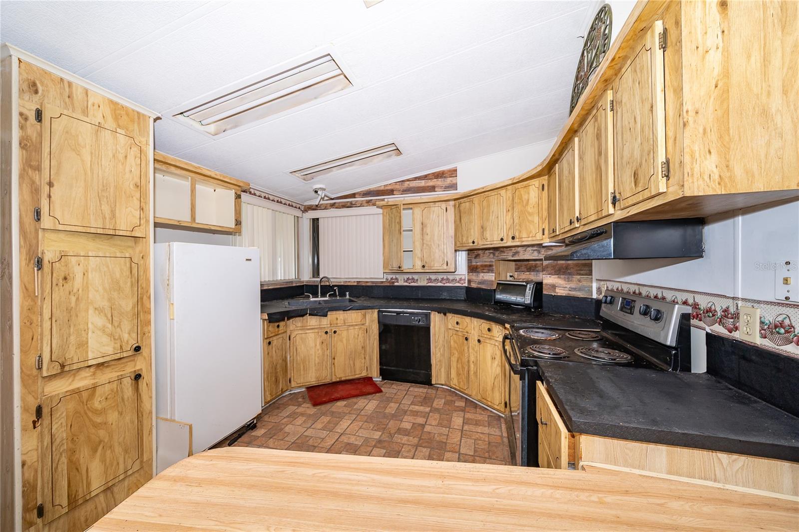 Image 19 of 28 For 2733 Cranmoor Drive