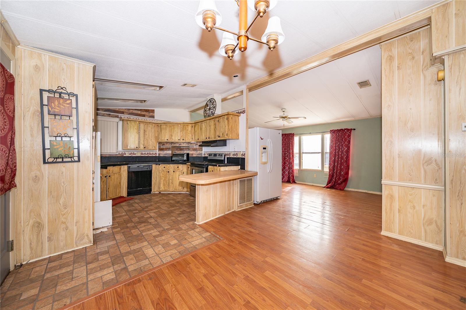 Image 20 of 28 For 2733 Cranmoor Drive