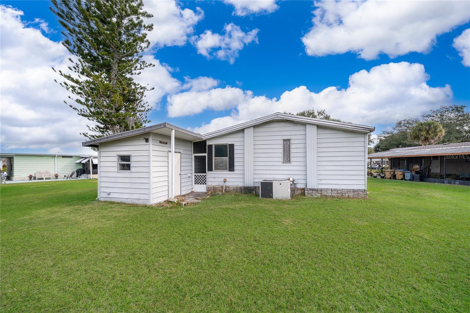 Image 4 of 28 For 2733 Cranmoor Drive