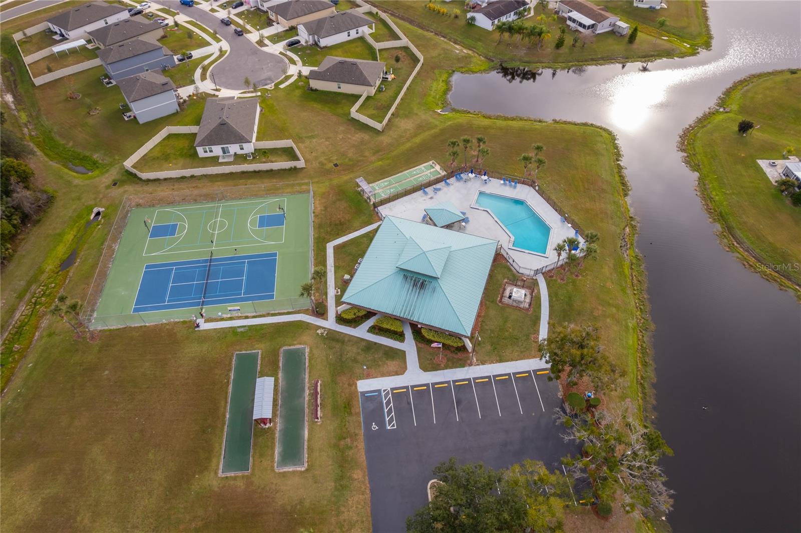 Image 6 of 28 For 2733 Cranmoor Drive