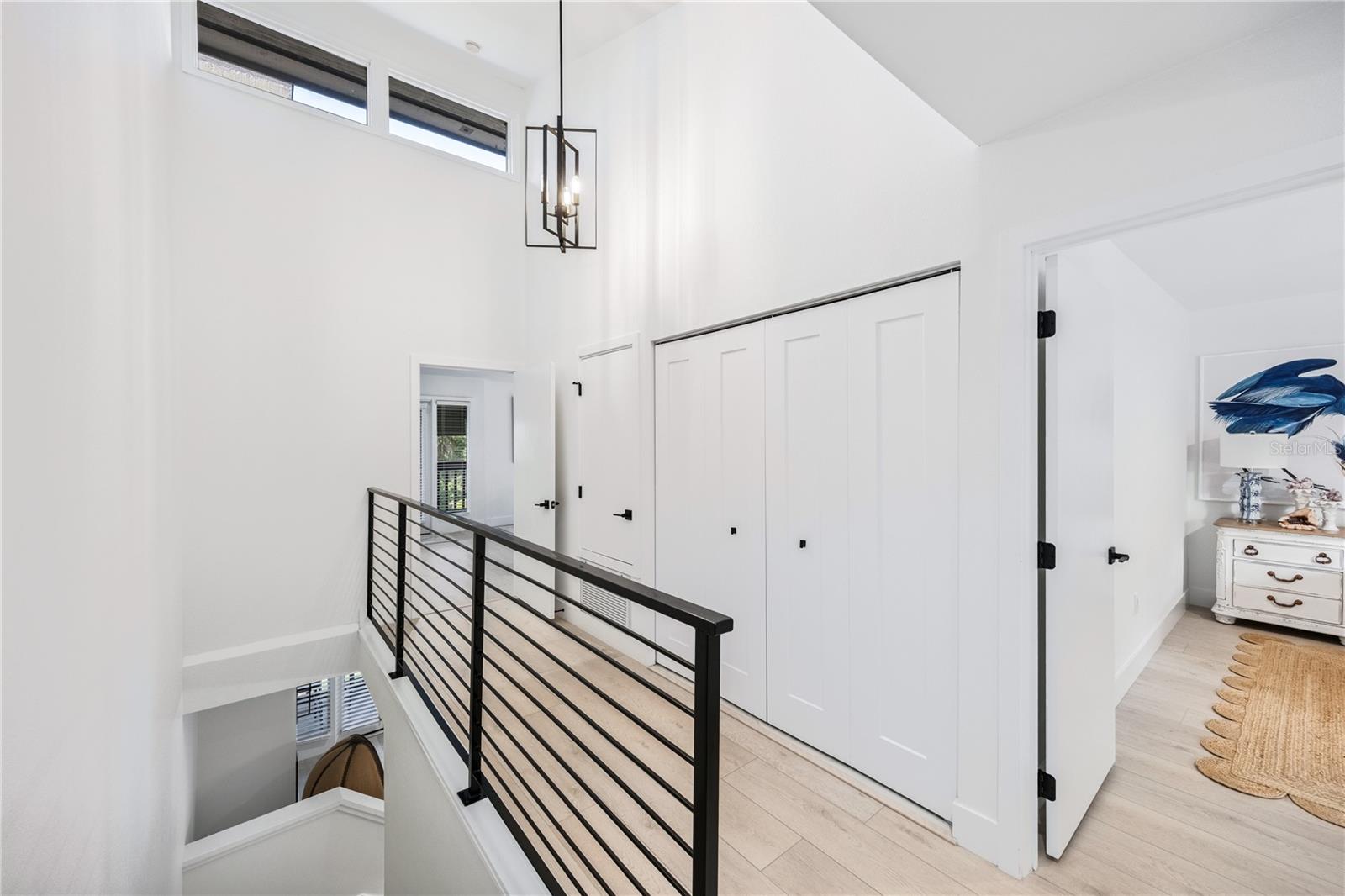 Image 17 of 37 For 568 Osceola Avenue 15