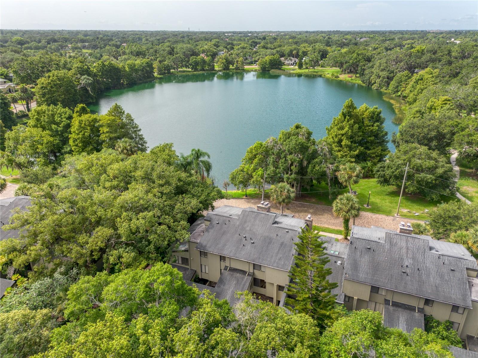 Image 33 of 37 For 568 Osceola Avenue 15