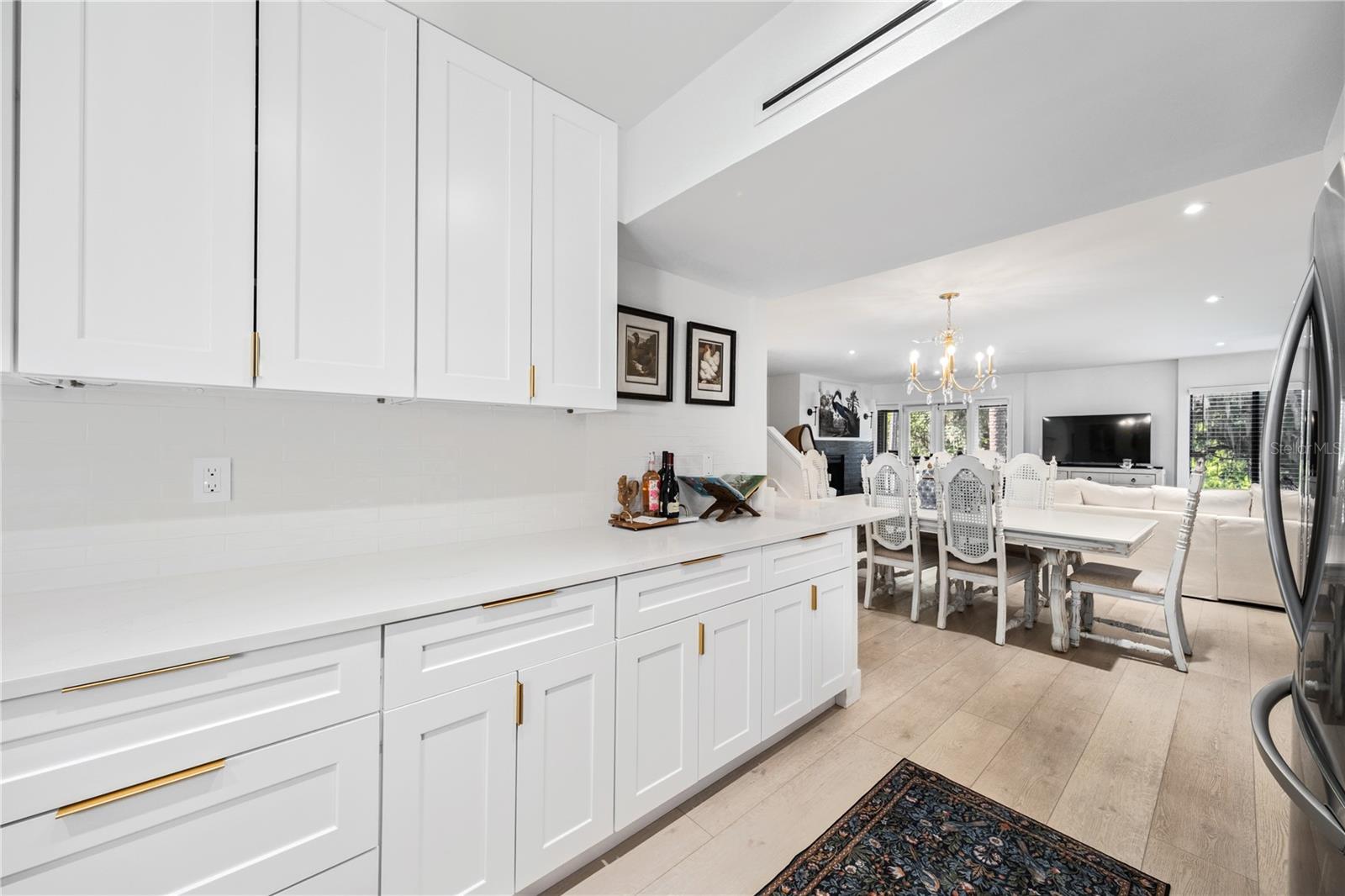 Image 9 of 37 For 568 Osceola Avenue 15