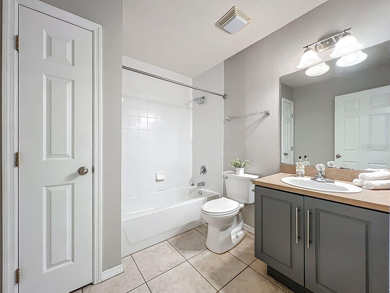 Image 12 of 23 For 185 Pearl Lake Causeway 210