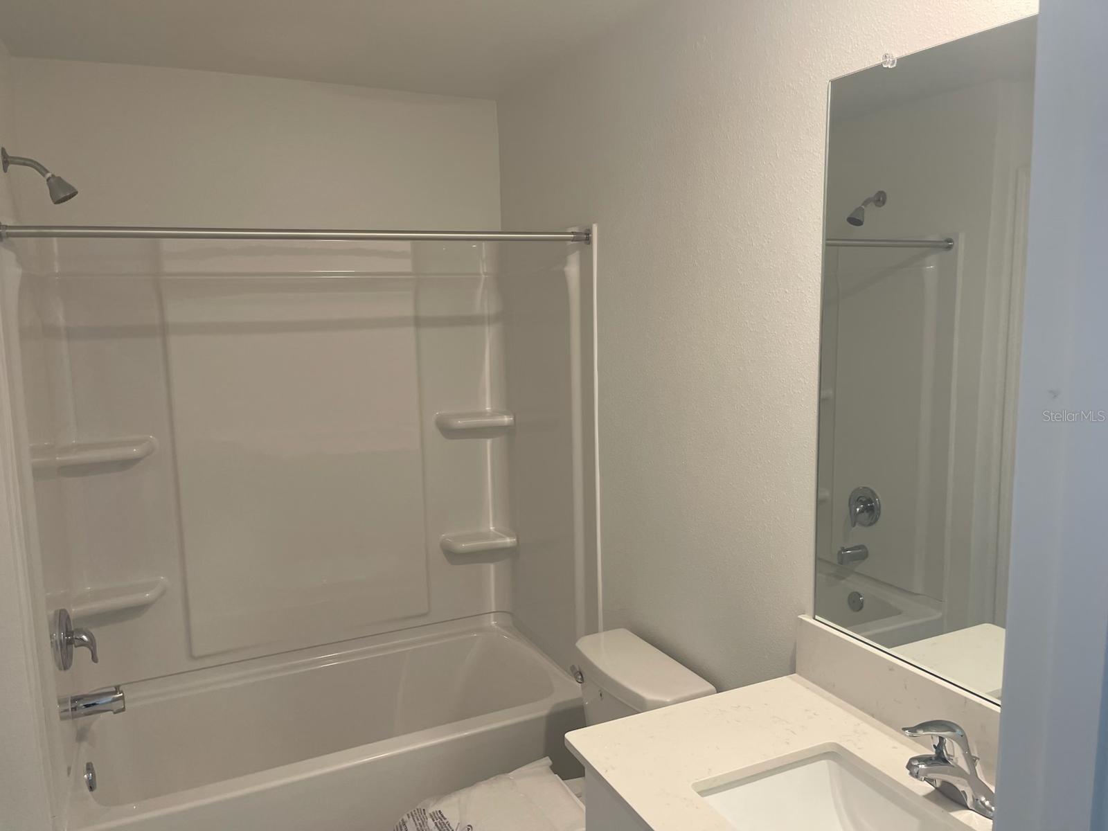 Image 14 of 17 For 10166 Trumpet Honeysuckle Way