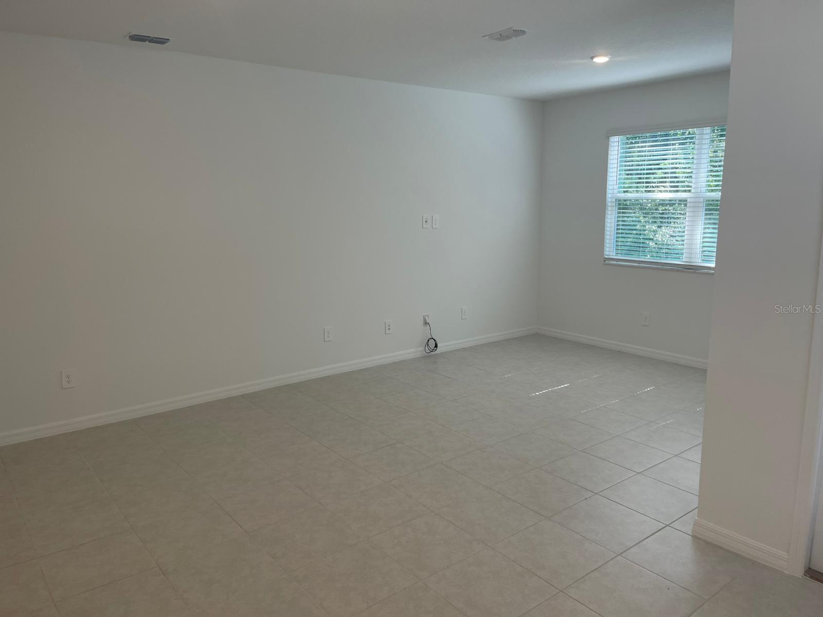 Image 5 of 17 For 10166 Trumpet Honeysuckle Way