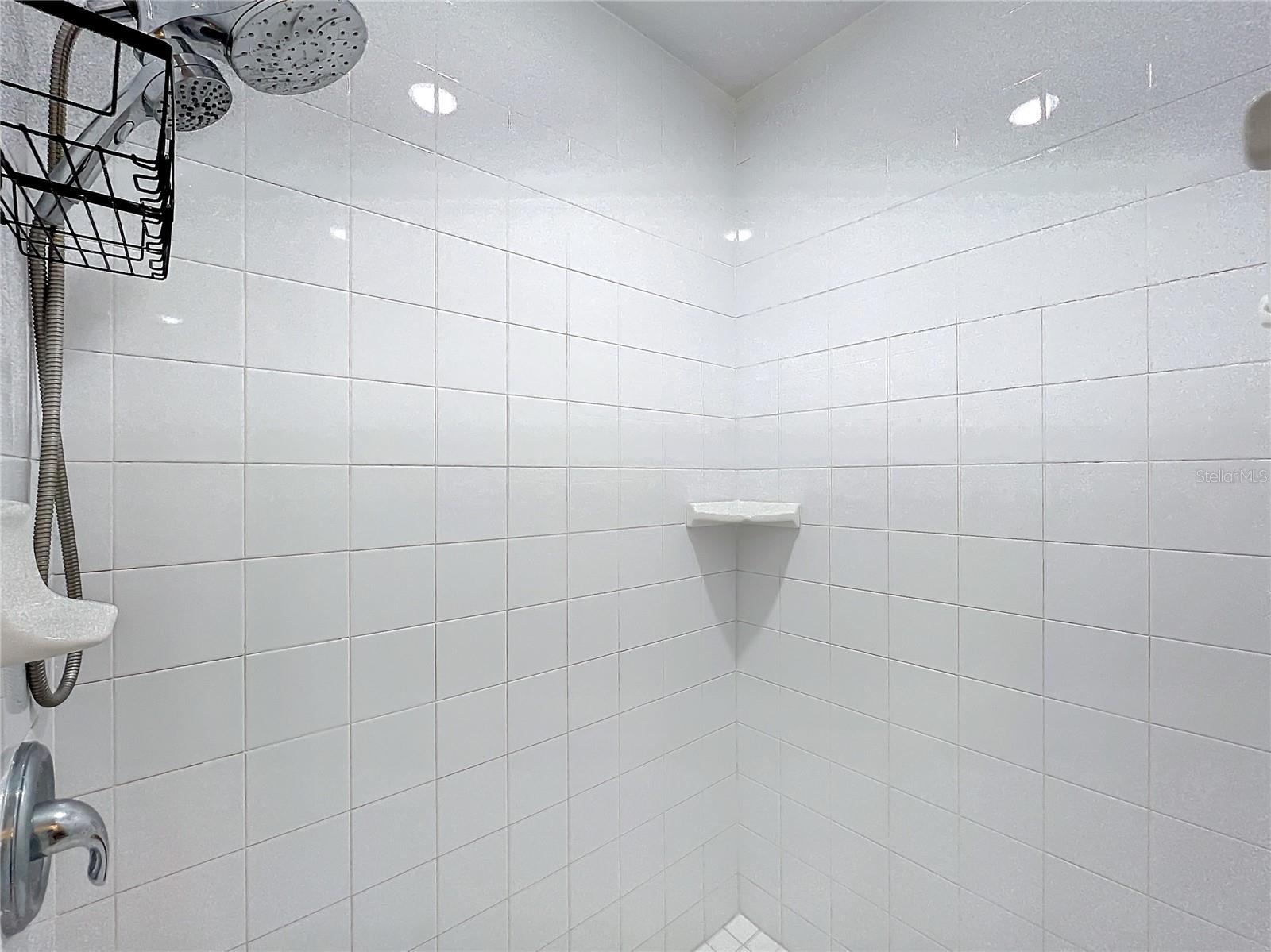 Image 34 of 62 For 790 Silhouette Court