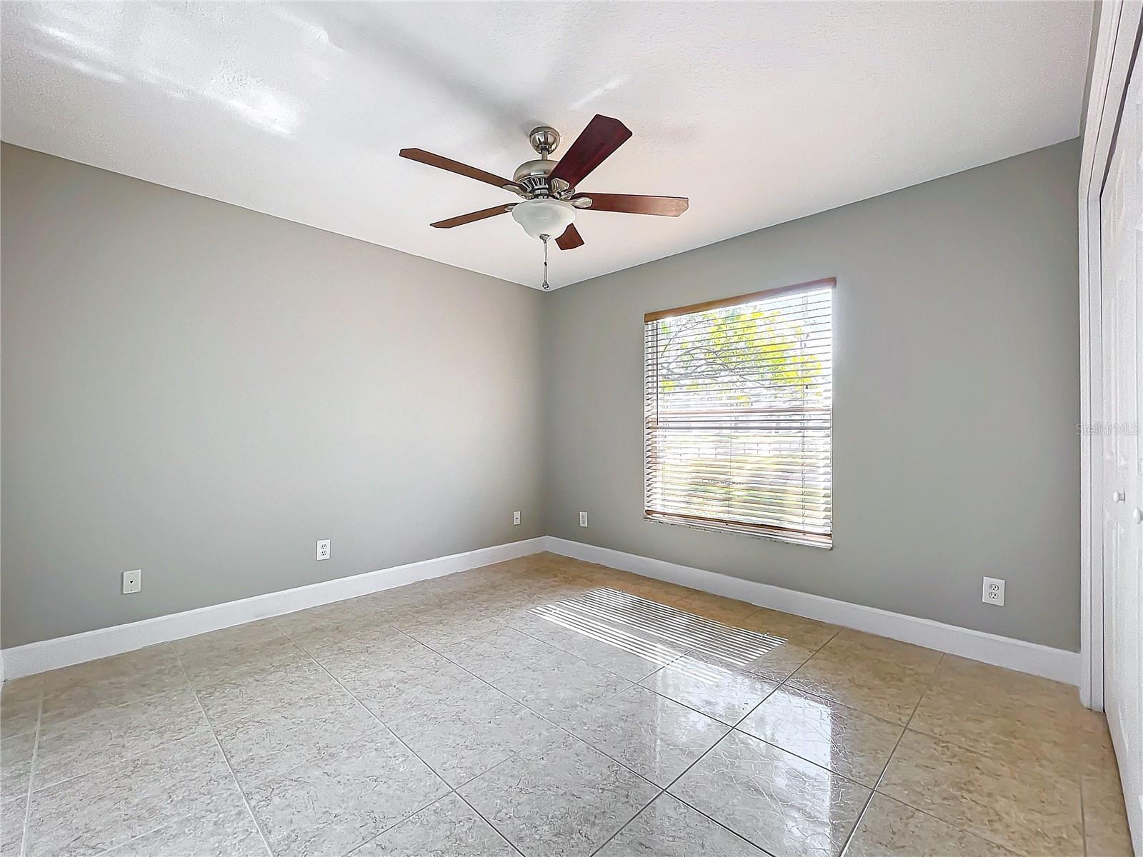 Image 39 of 62 For 790 Silhouette Court