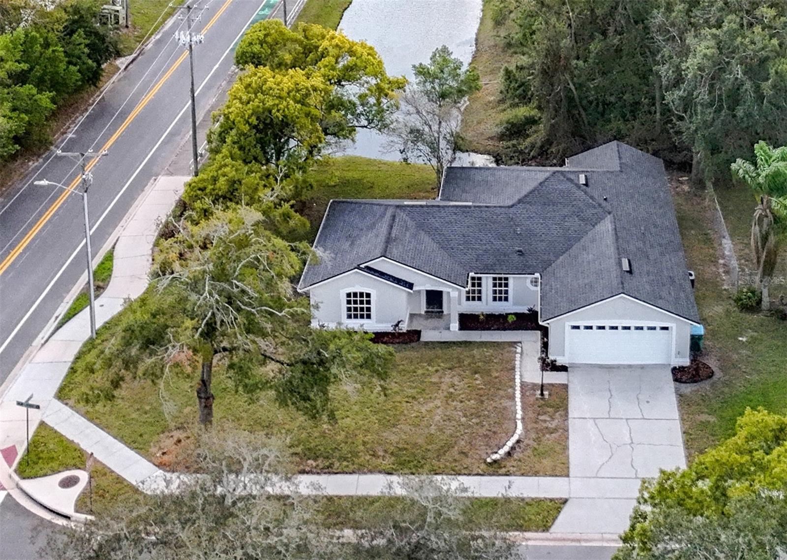 Image 8 of 62 For 790 Silhouette Court