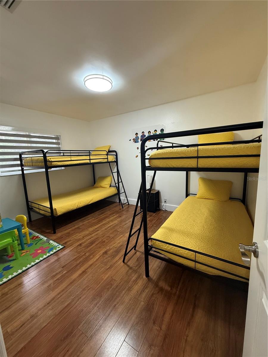 Image 16 of 21 For 112 Lagoon Road