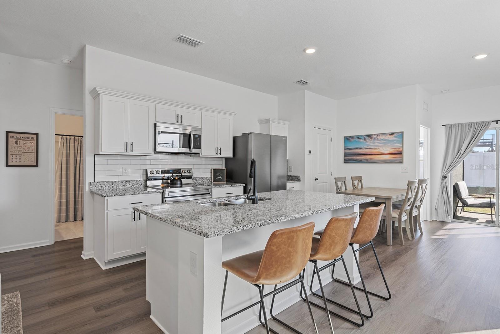 Image 3 of 24 For 8652 Sportsman Loop