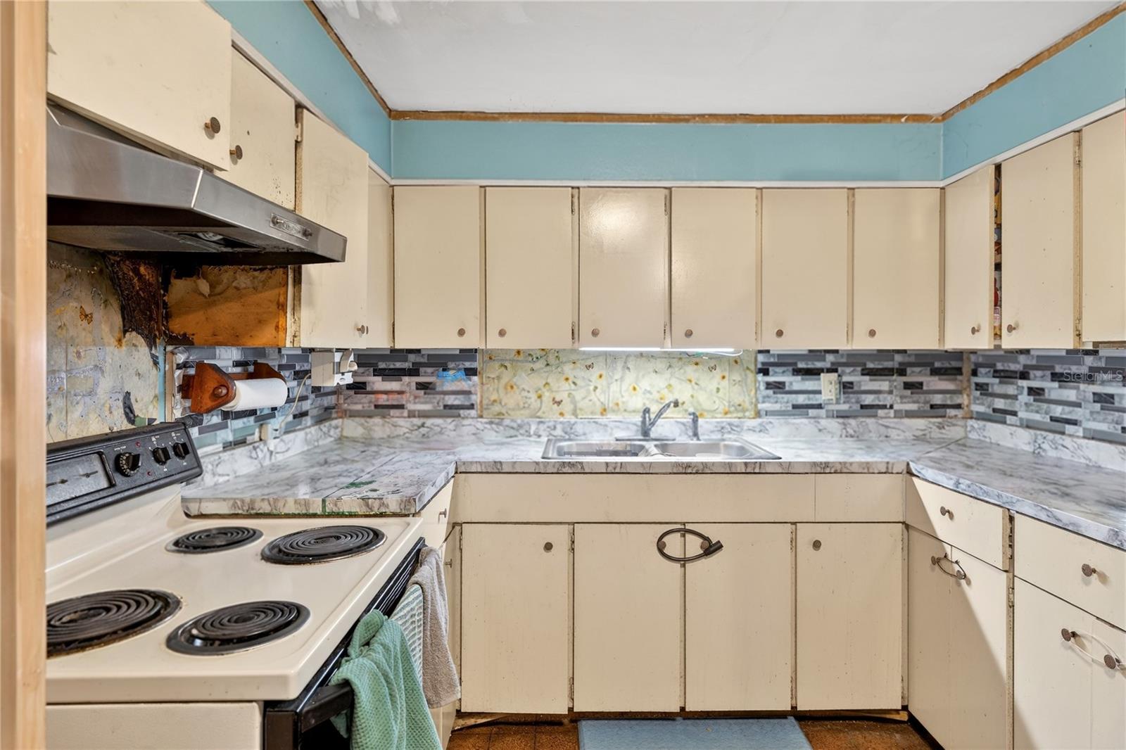 Image 9 of 40 For 5230 Spirit Lake Rd