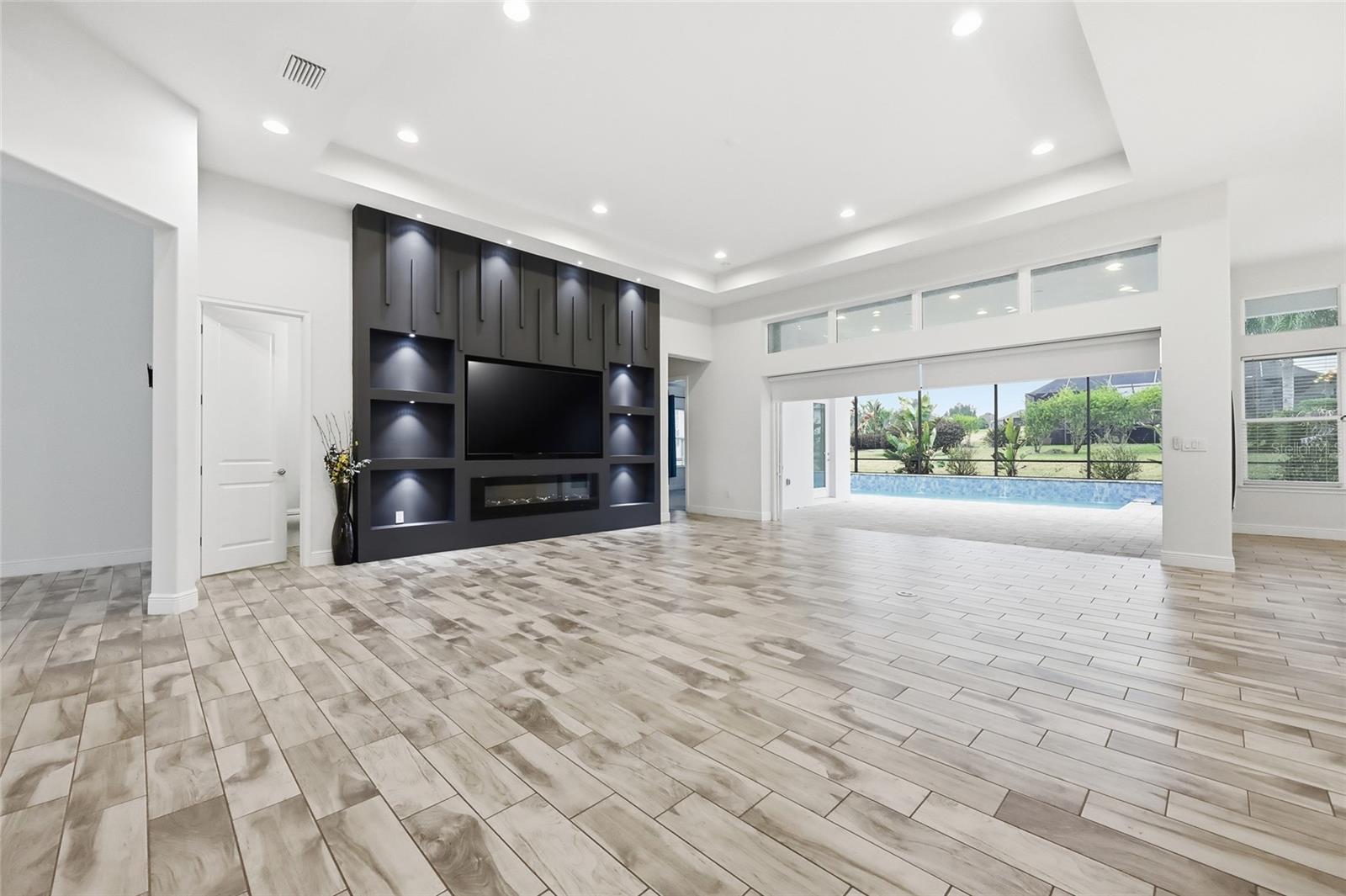 Image 13 of 61 For 13539 Carryback Drive