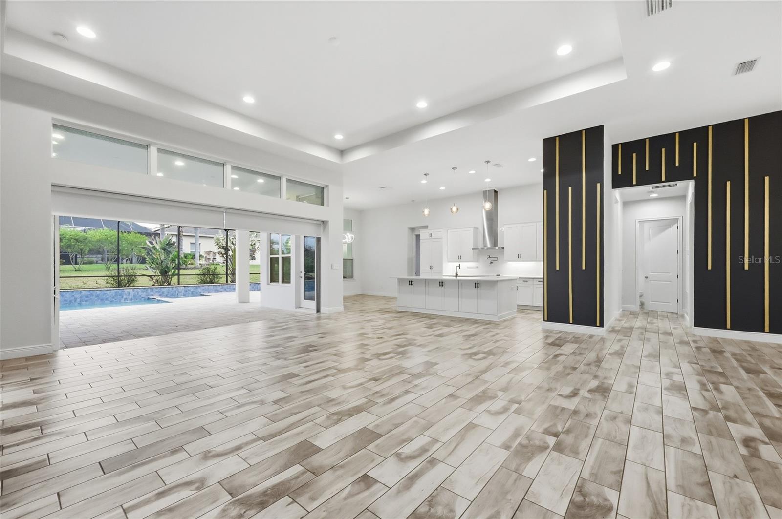 Image 23 of 61 For 13539 Carryback Drive