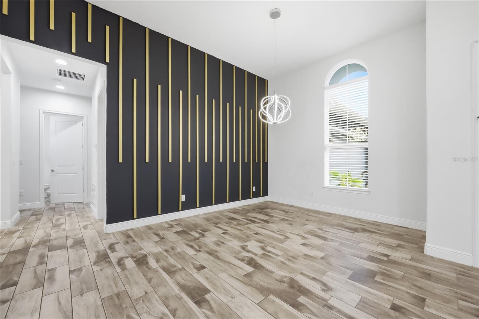 Image 26 of 61 For 13539 Carryback Drive