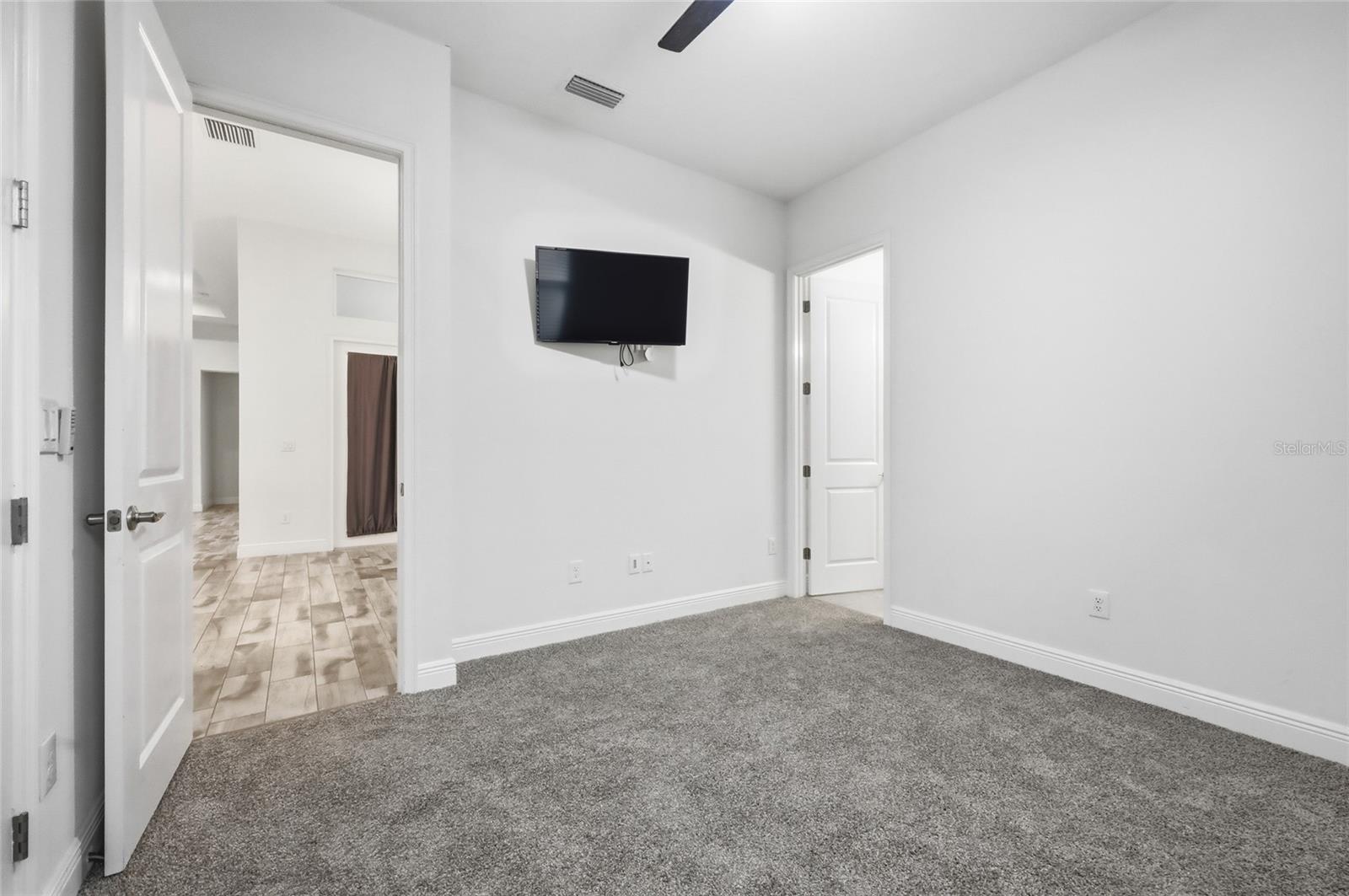 Image 41 of 61 For 13539 Carryback Drive