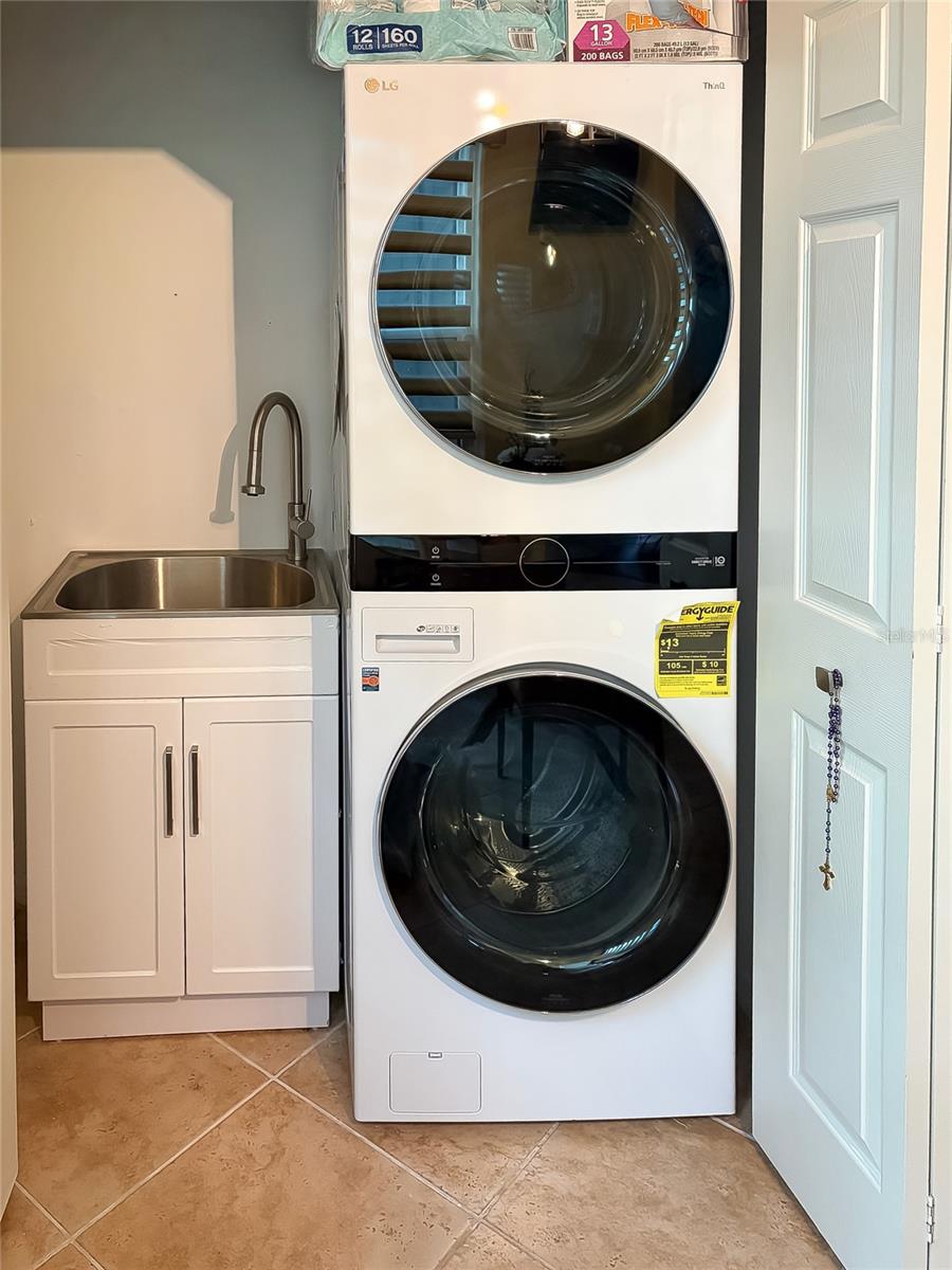 Image 10 of 51 For 8216 Tivoli Drive