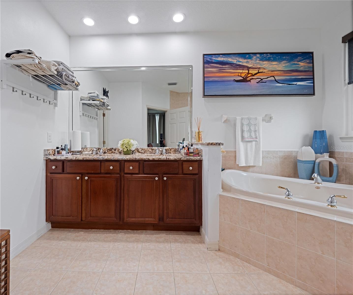 Image 26 of 51 For 8216 Tivoli Drive