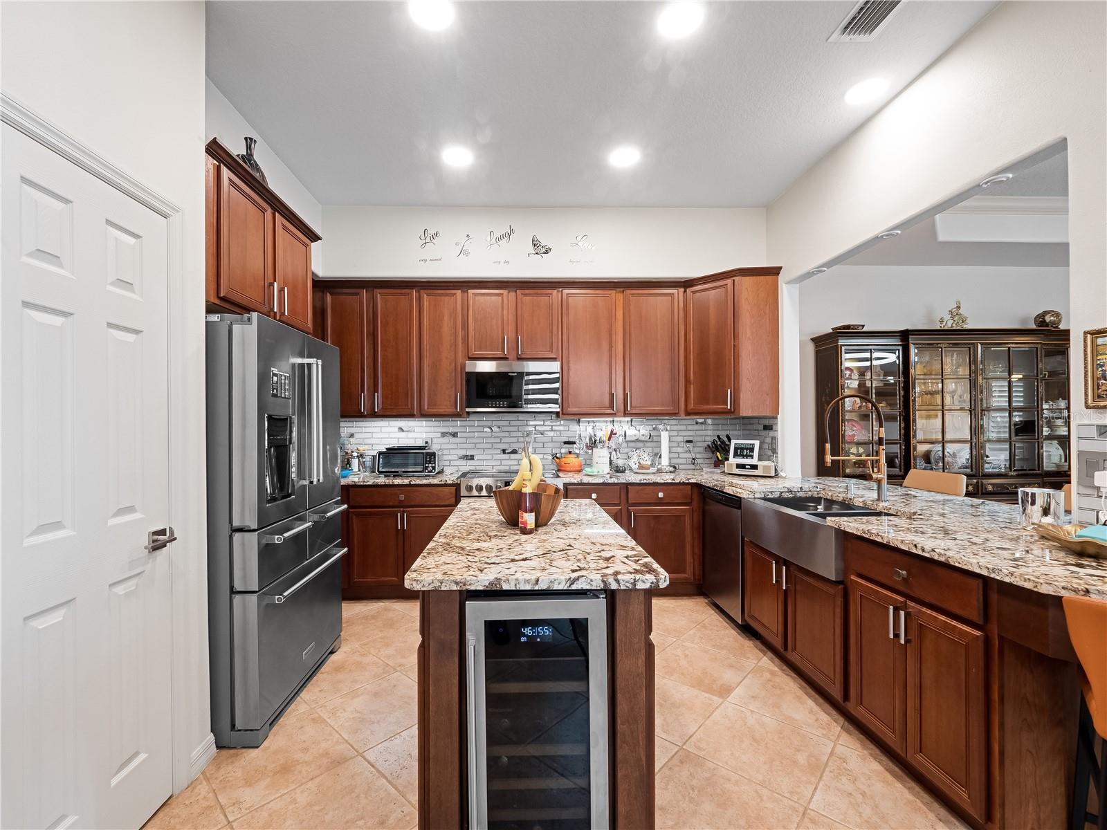 Image 5 of 51 For 8216 Tivoli Drive