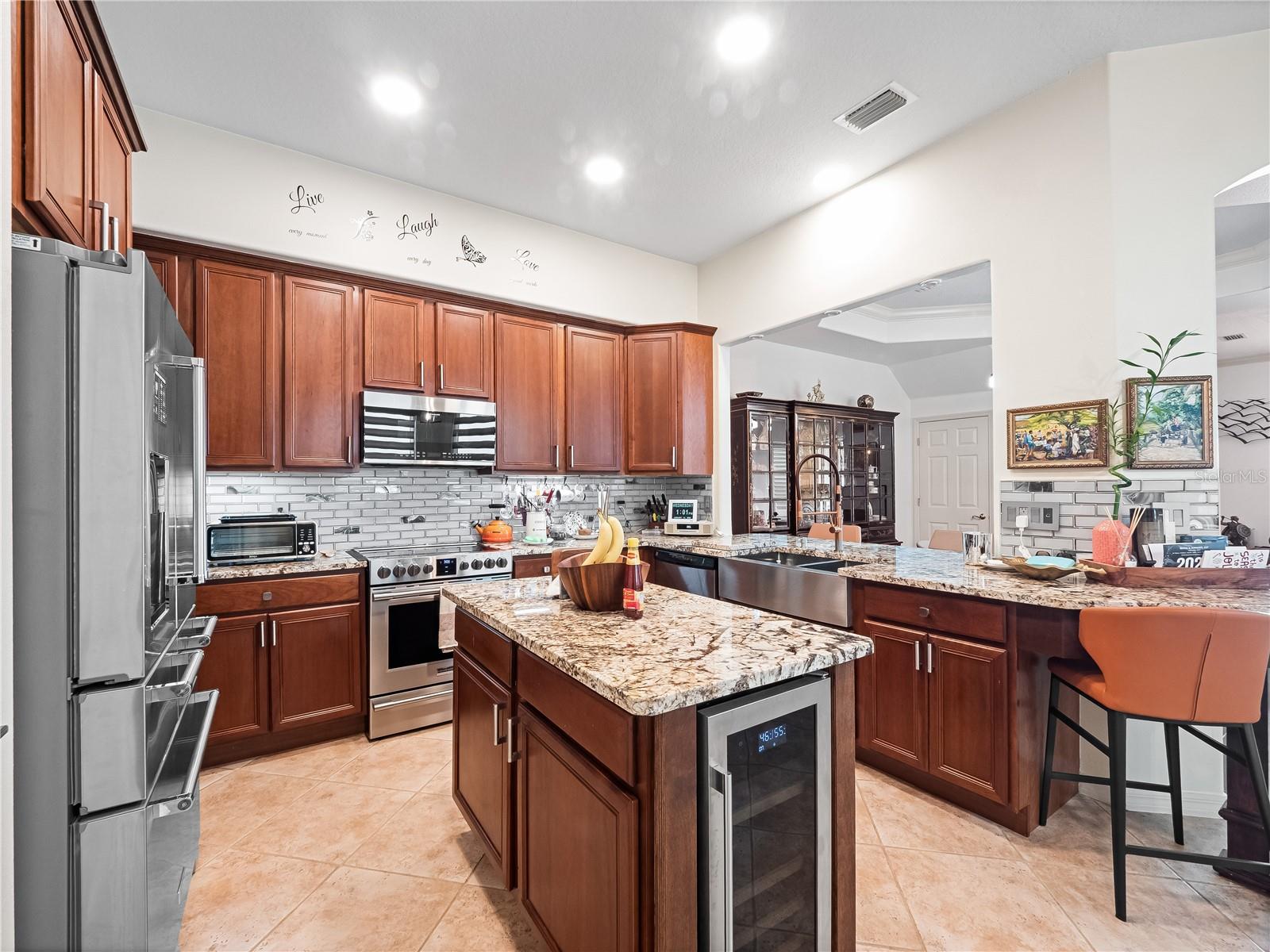 Image 6 of 51 For 8216 Tivoli Drive