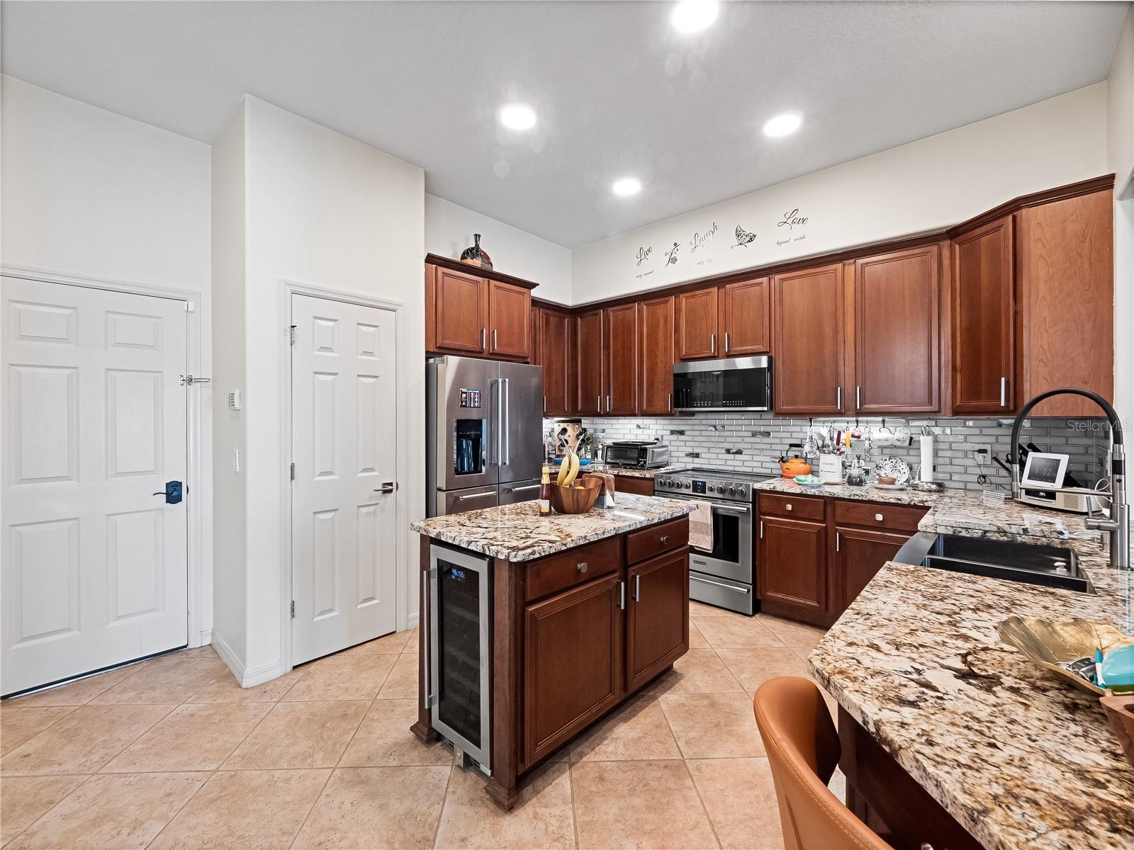 Image 8 of 51 For 8216 Tivoli Drive