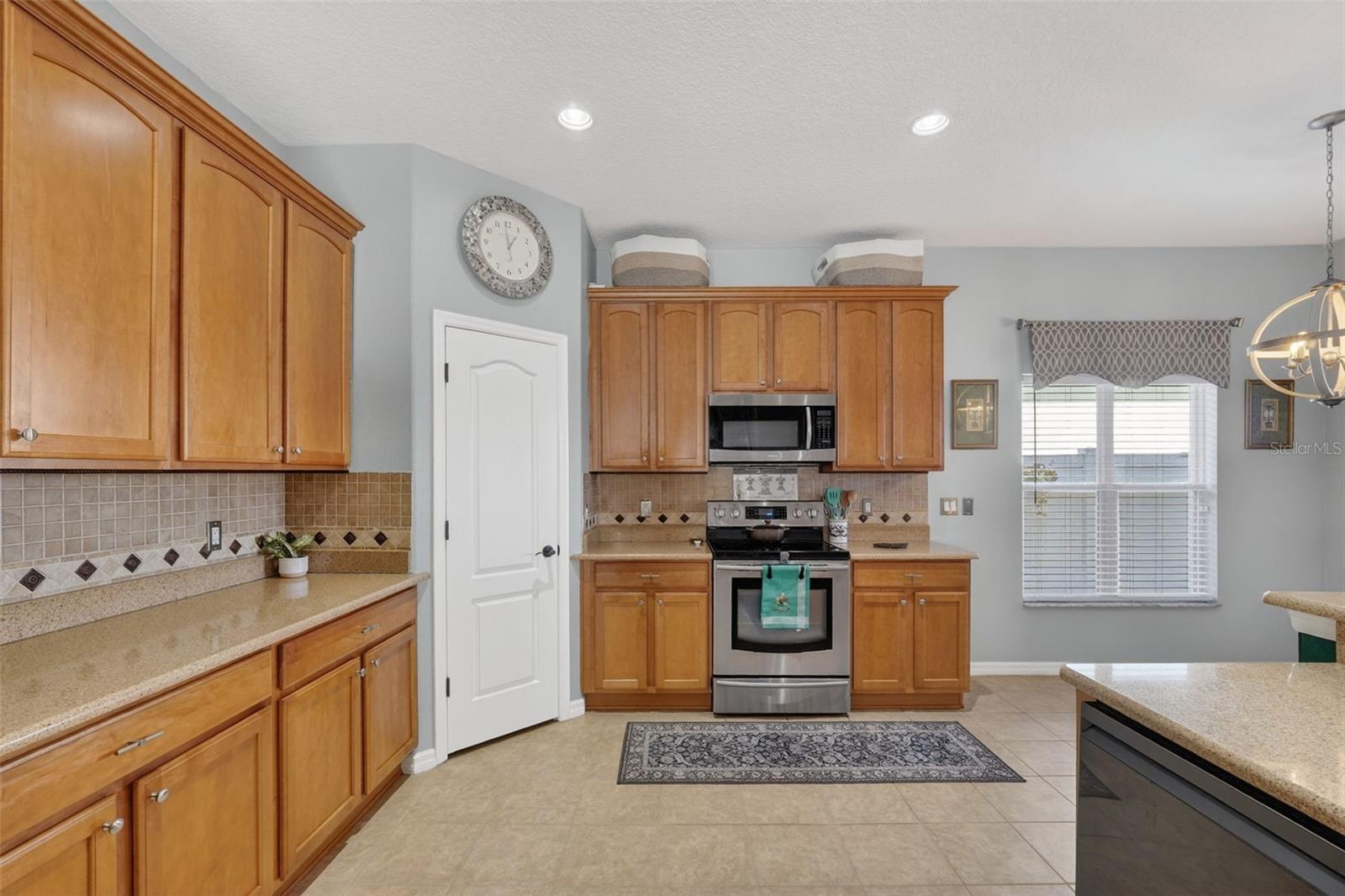 Image 22 of 95 For 2217 Mountleigh Trail