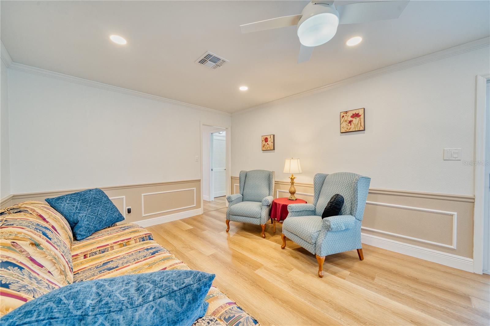 Image 5 of 30 For 2084 Countryside Circle S 25