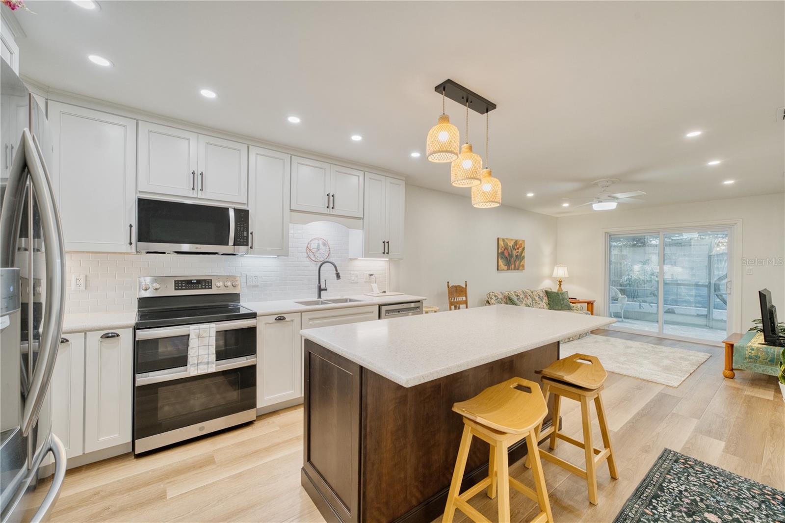 Image 8 of 30 For 2084 Countryside Circle S 25