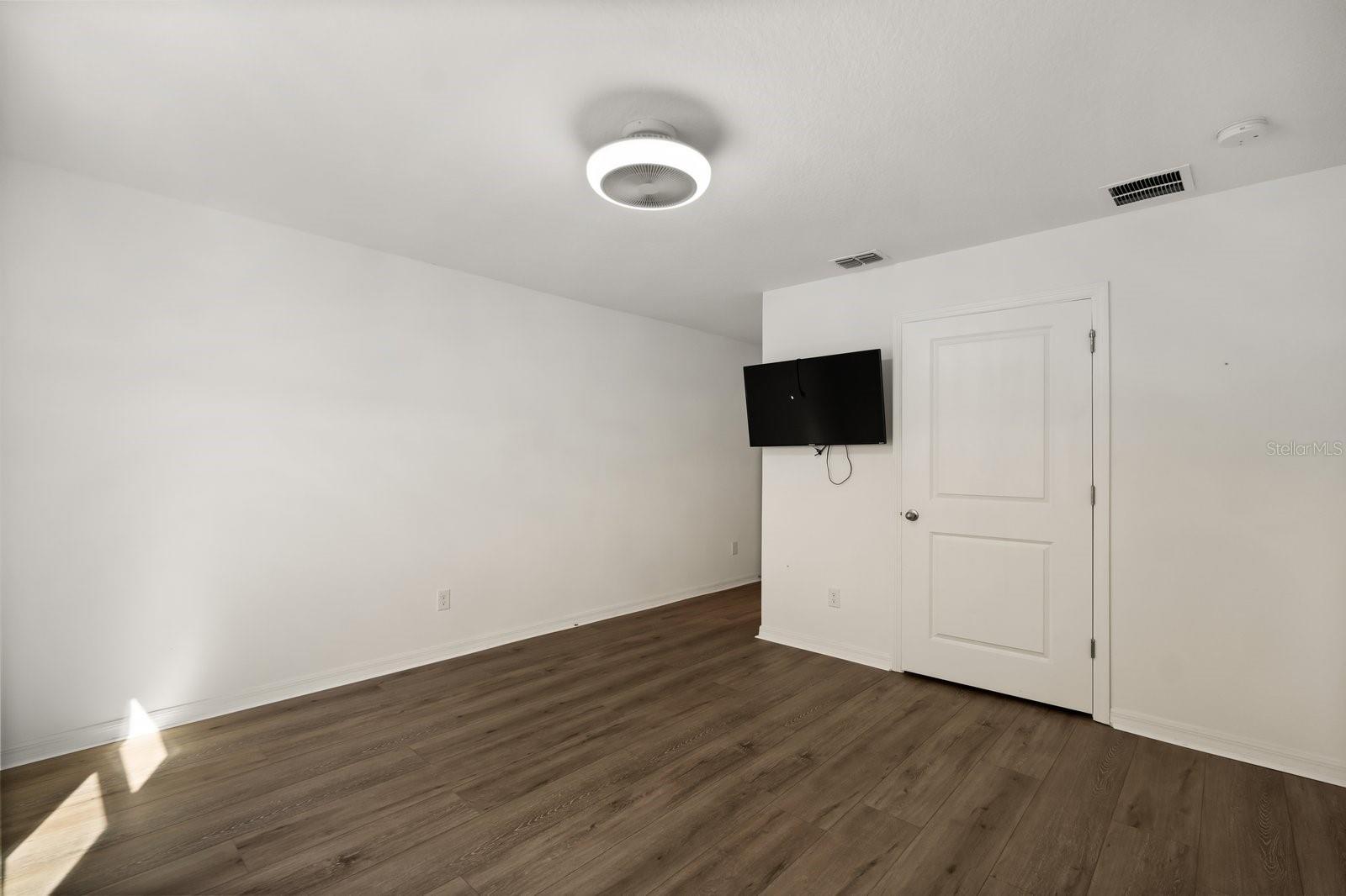 Image 12 of 27 For 2062 Derwent Drive